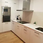 Bonnies & 아파트 *